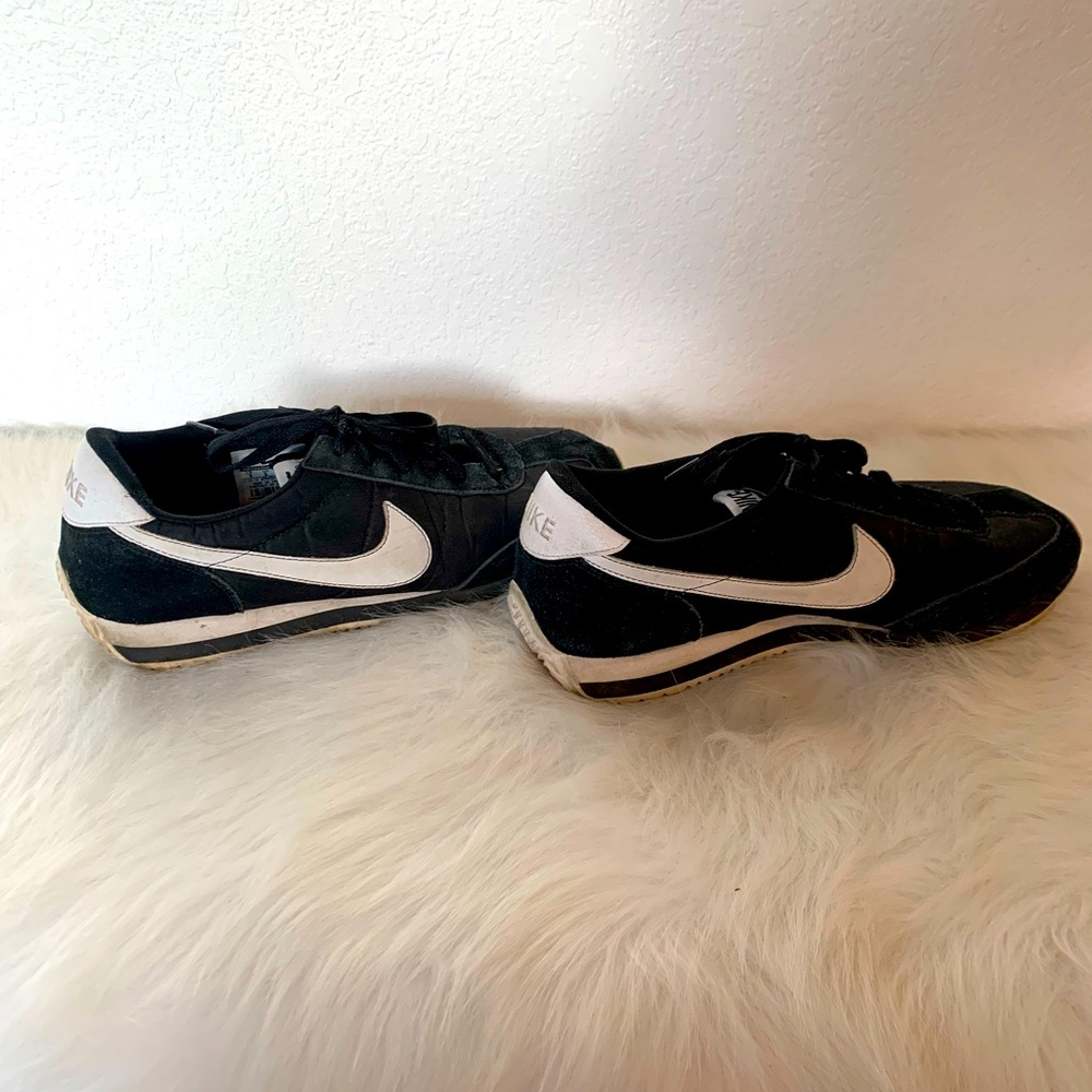 Men’s Retro Nike Sneakers